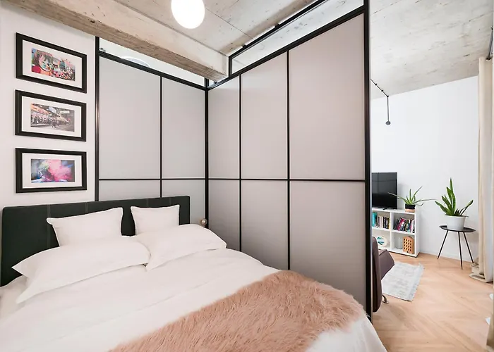 Urban Spaces In New Building With Free Parking * Bukarest